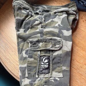ECKO UNLTD Camouflage Cargo Pants